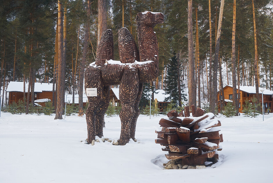 Прогулка в парк деревянных скульптур