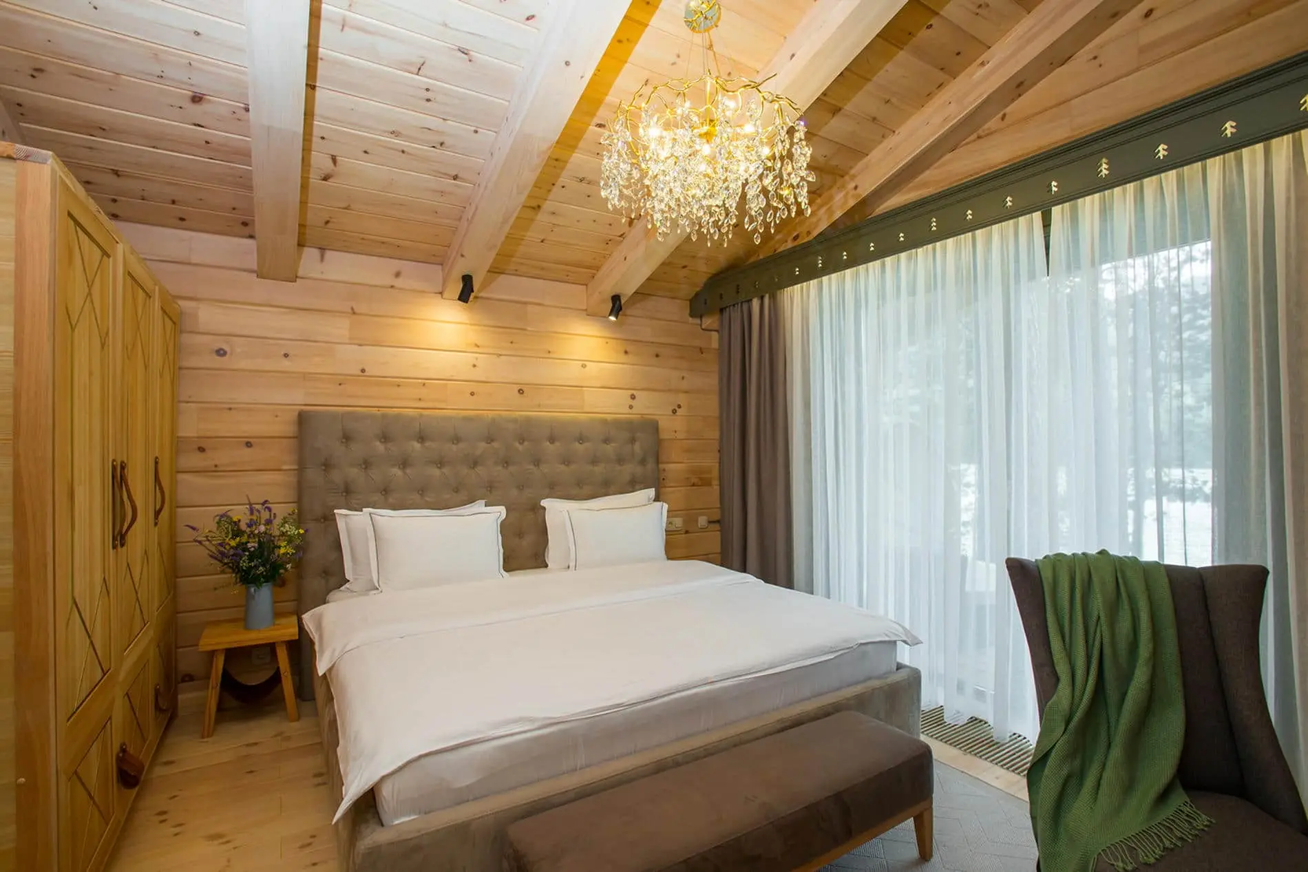 Семейное Шале с видом на реку