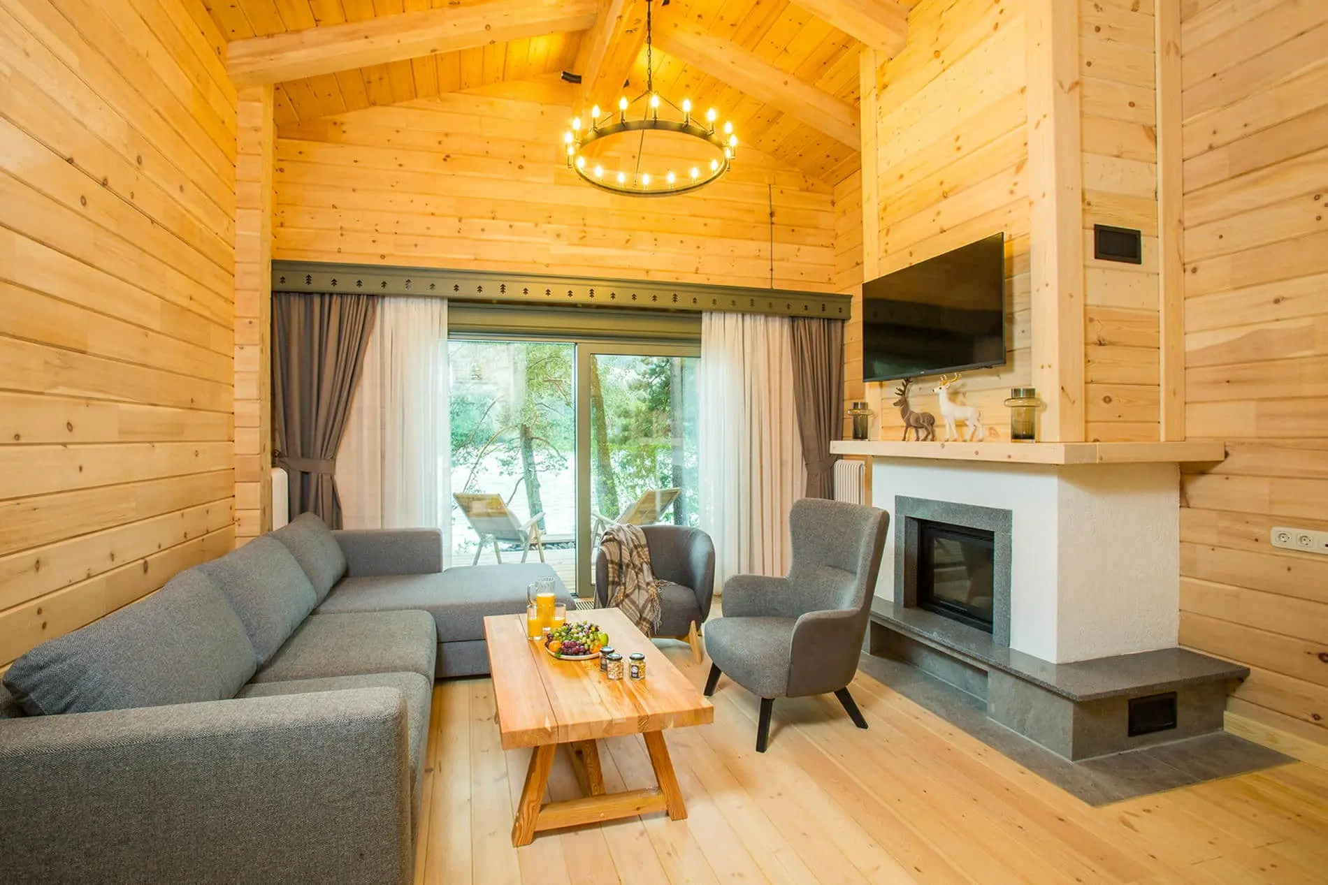 Семейное Шале с видом на реку