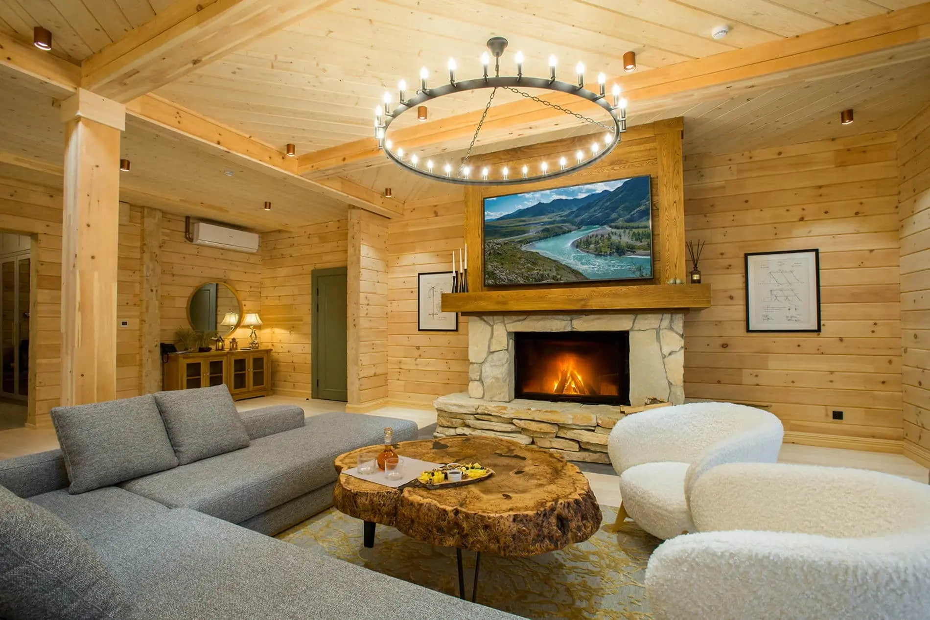 Гранд Шале с видом на реку