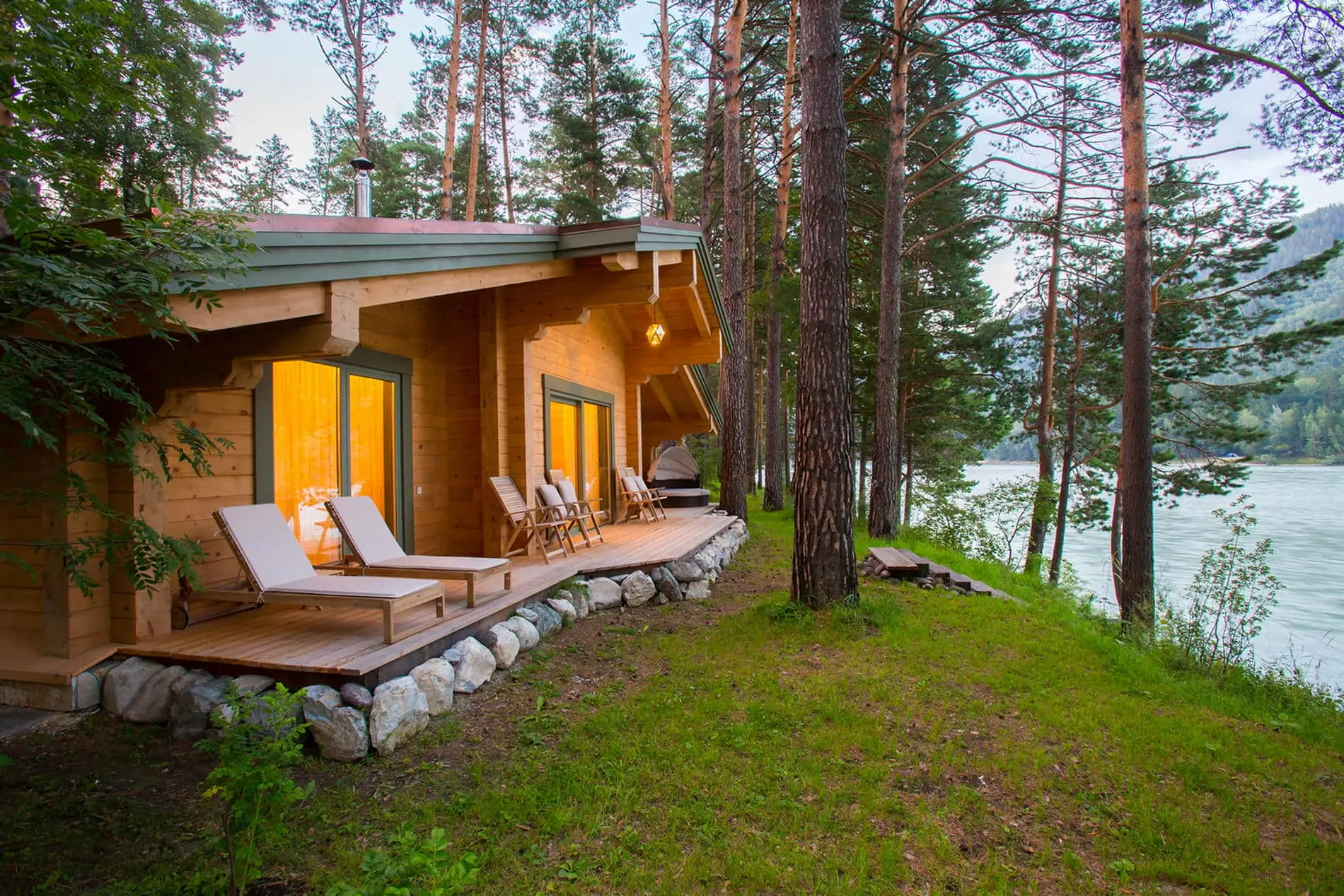 Семейное Шале с видом на реку